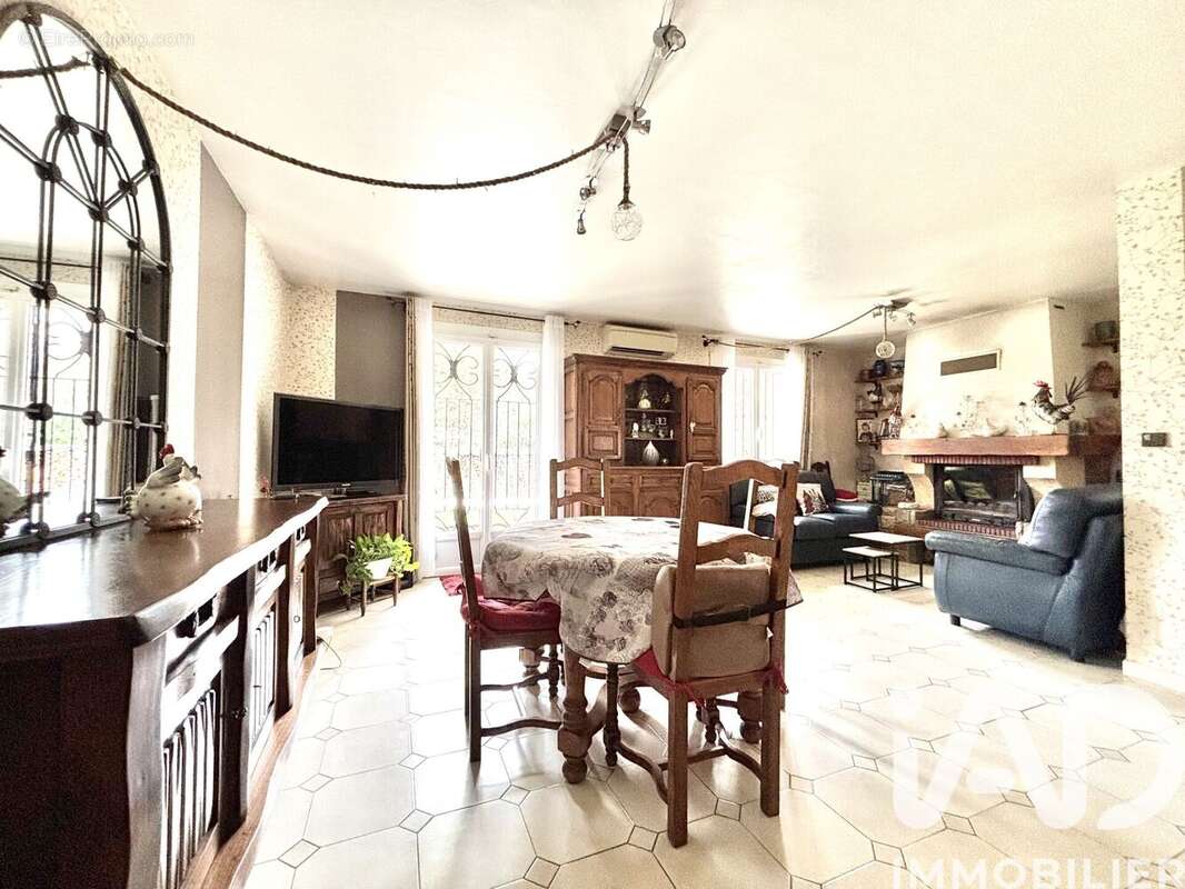 Photo 5 - Maison à OZOIR-LA-FERRIERE