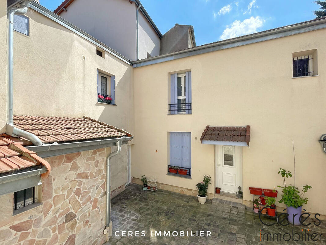 Appartement à ROMAINVILLE