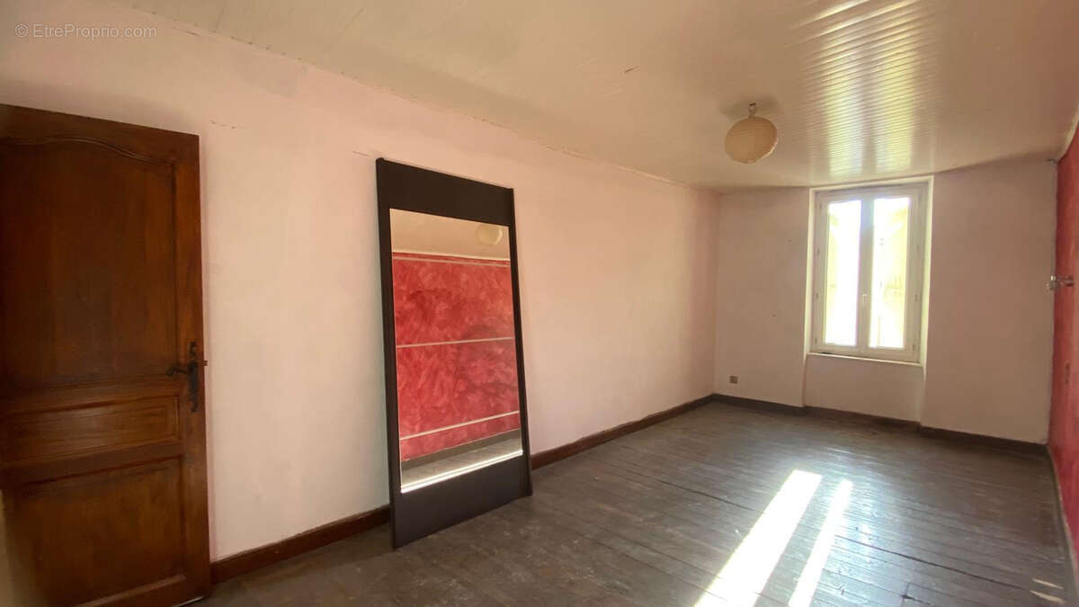 Maison à LEZIGNAN-CORBIERES