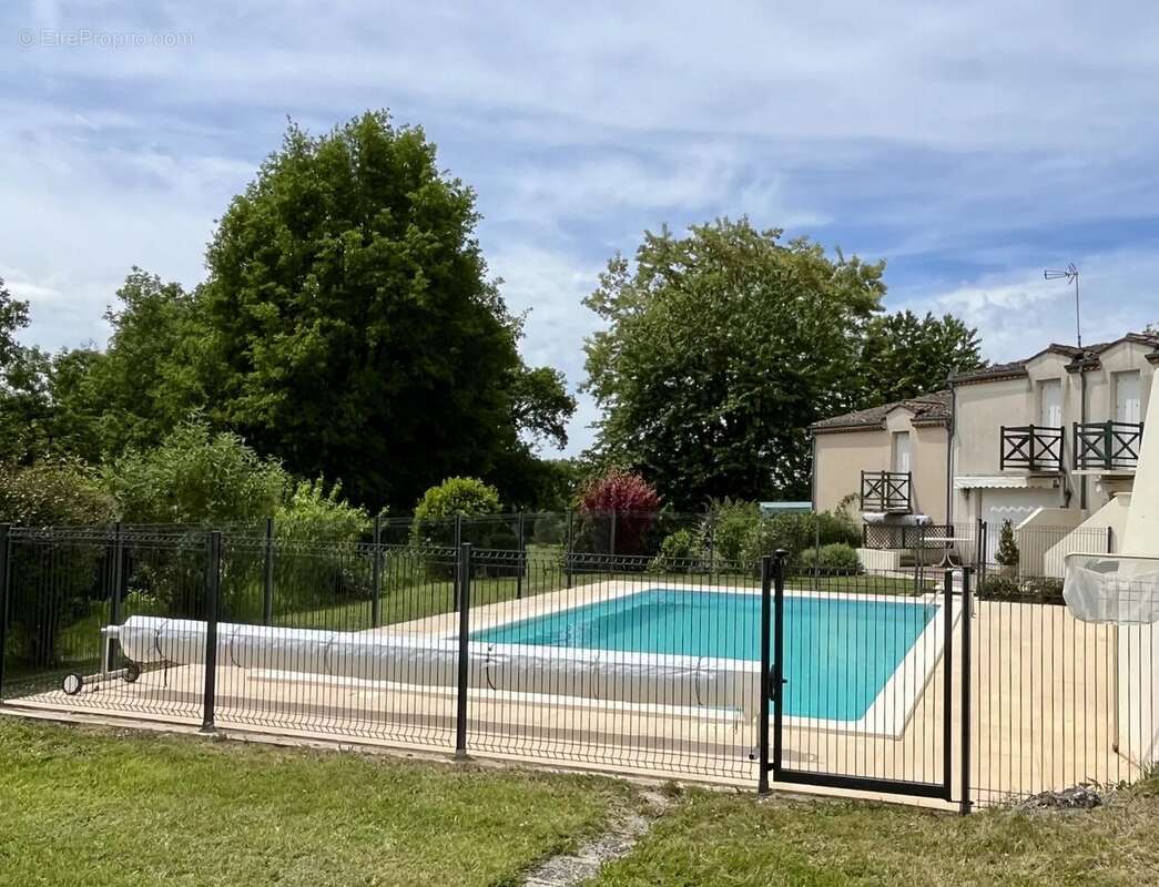 Maison à BOUTEILLES-SAINT-SEBASTIEN