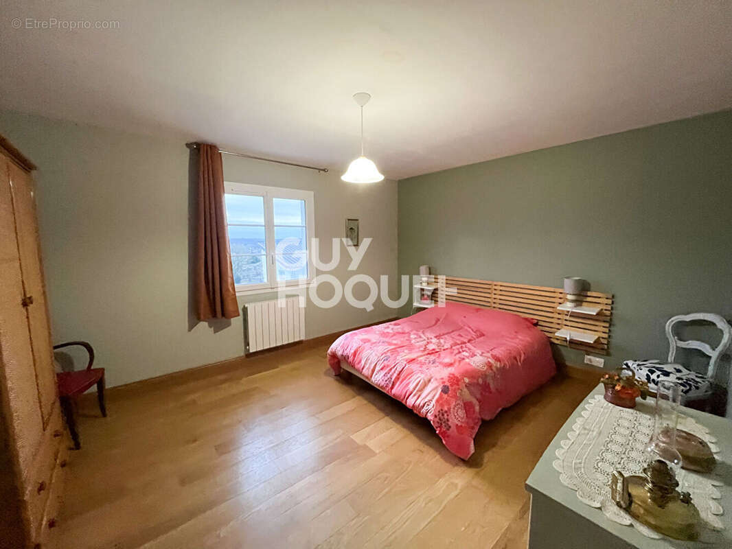 Maison à CONDE-SUR-NOIREAU