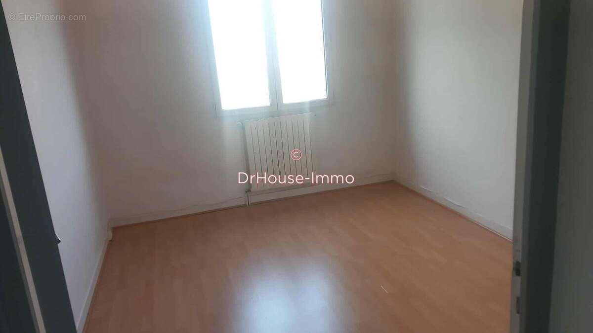 Appartement à BRIVES-CHARENSAC