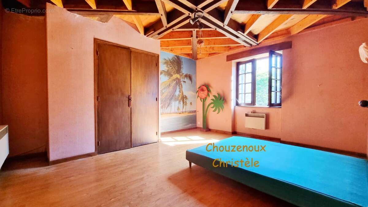 24330  Milhac d'Auberoche : maison Périgourdine - photo 9