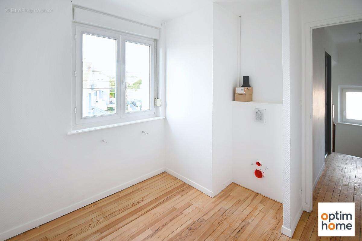 Maison longwy haut - 3 chambres - 2 garages - terrain - photo 13
