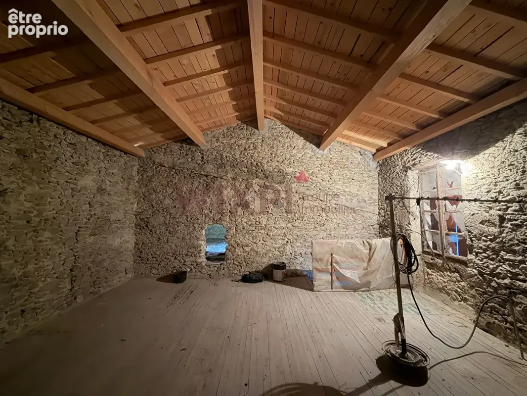 A vendre ferme de 190m² avec terrain de 11000m² - photo 10