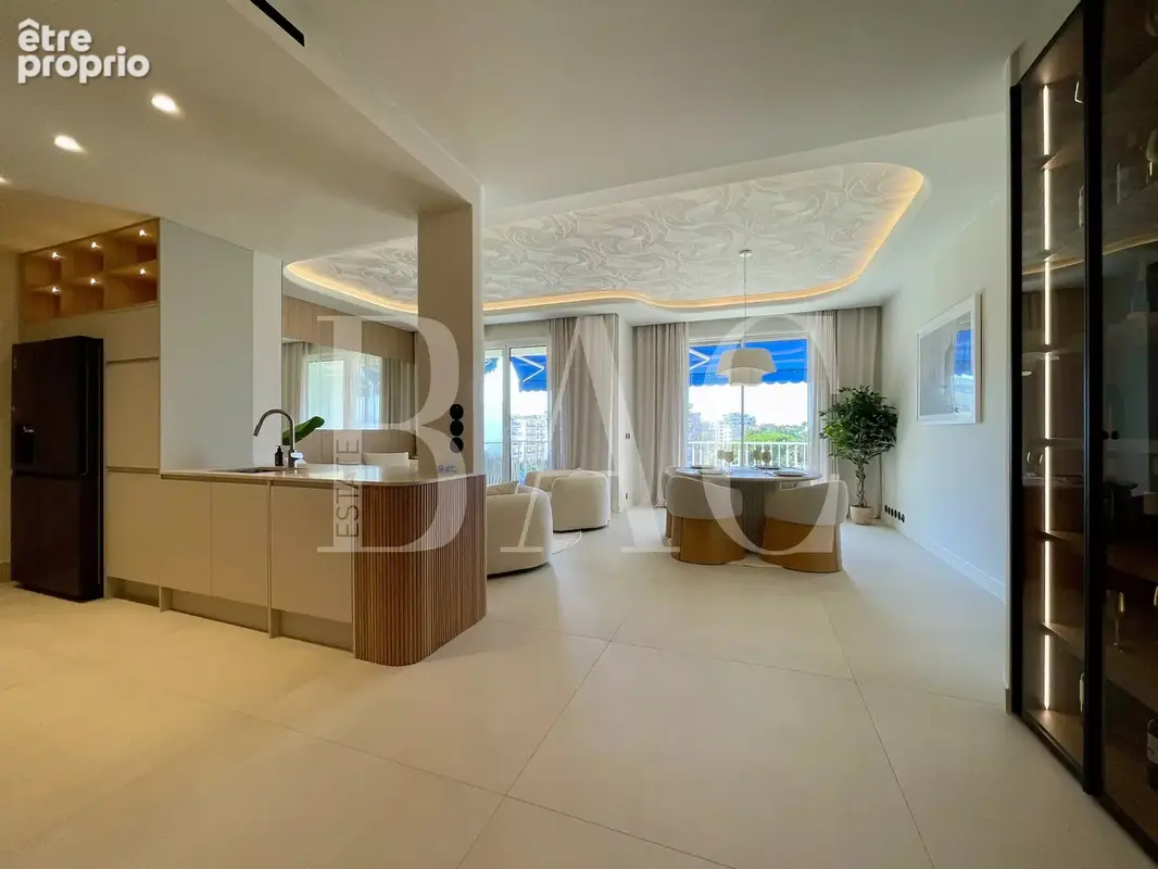 Cannes, appartement sur la Croisette, vue mer et port - photo 11