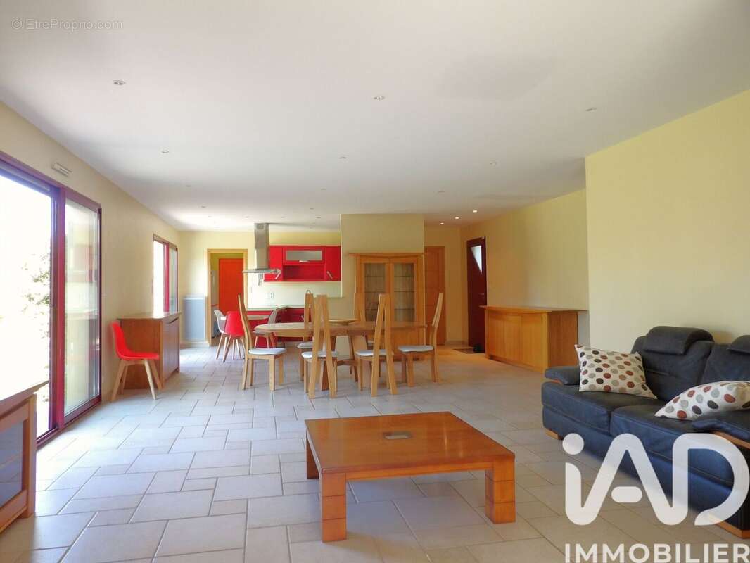 Maison 147 m² à Saint-Quay-Portrieux  - photo 9
