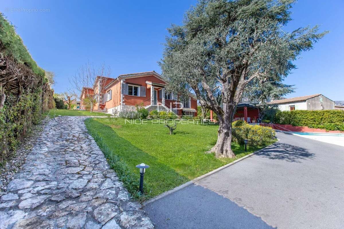 Maison à SAINT-JEANNET