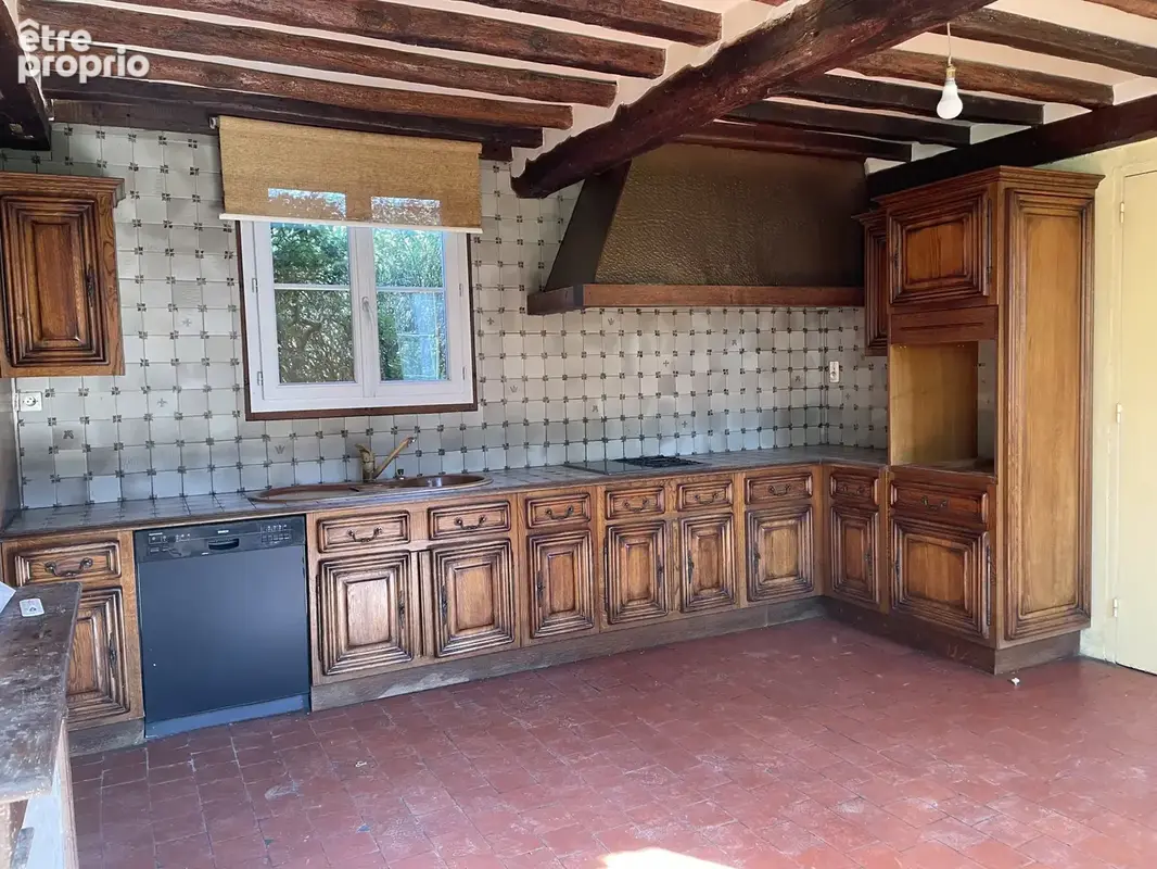 maison familiale avec 4 chambres et un bureau et dépendances - photo 4