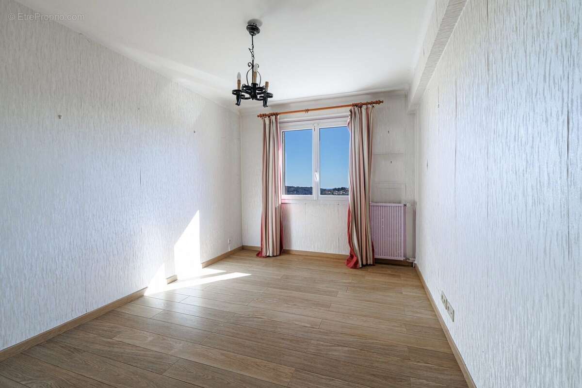 Appartement à VENCE