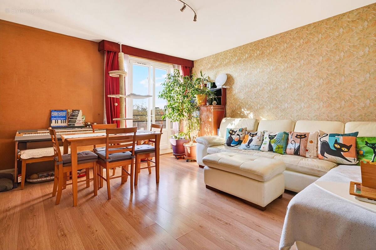 Appartement à ROSNY-SOUS-BOIS