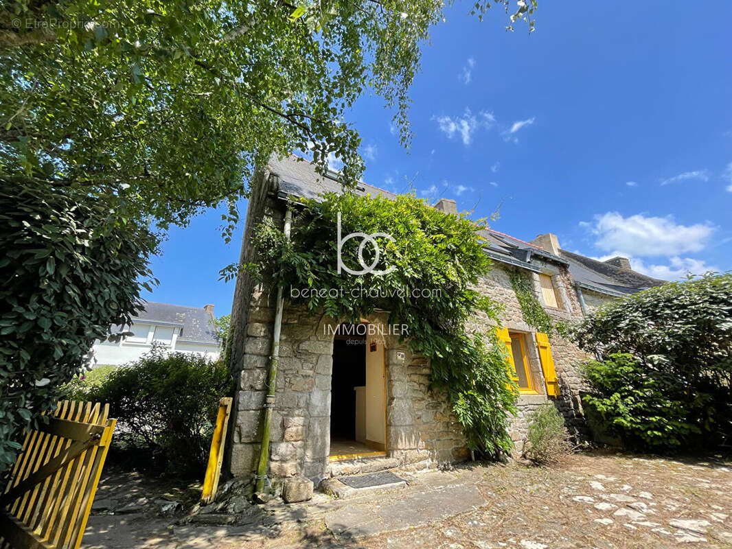 VENTE Maison Pêcheur Pierre  2 Chambres + Mezzanine  200m Golfe  Port Logeo  SAINT-GILDAS-DE-RHUYS (56730) - photo 2