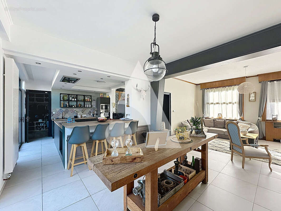 Maison à VIEUX-CONDE