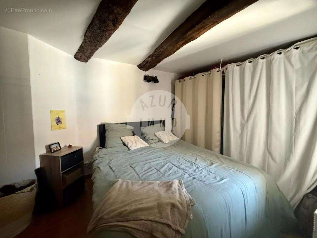 Appartement à ROQUEVAIRE