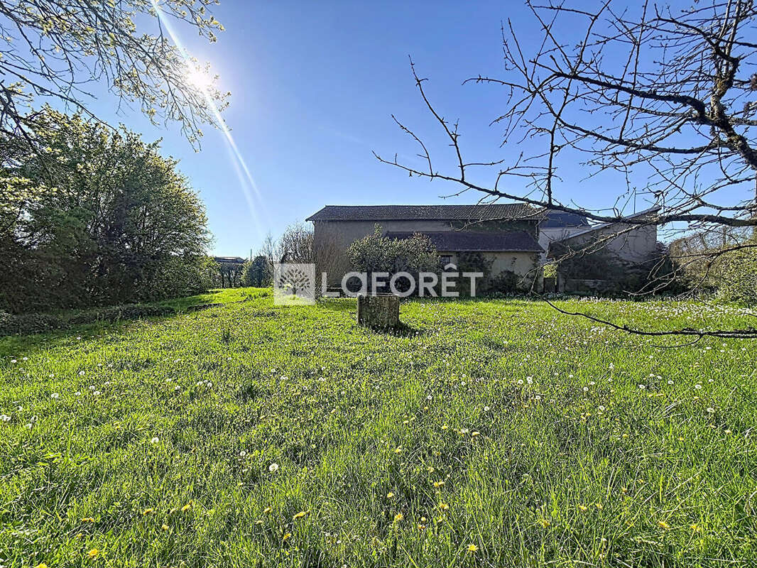 Maison à MONTREVEL-EN-BRESSE