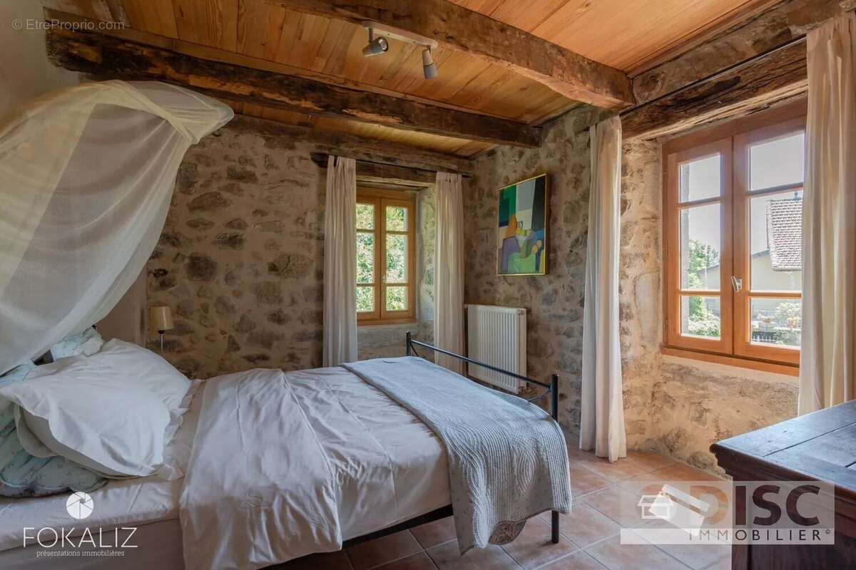 Maison à SAINT-ANDRE-DE-NAJAC