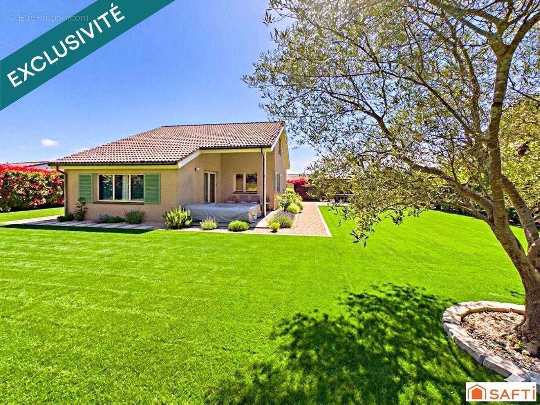 Photo 1 - Maison à LOMBEZ