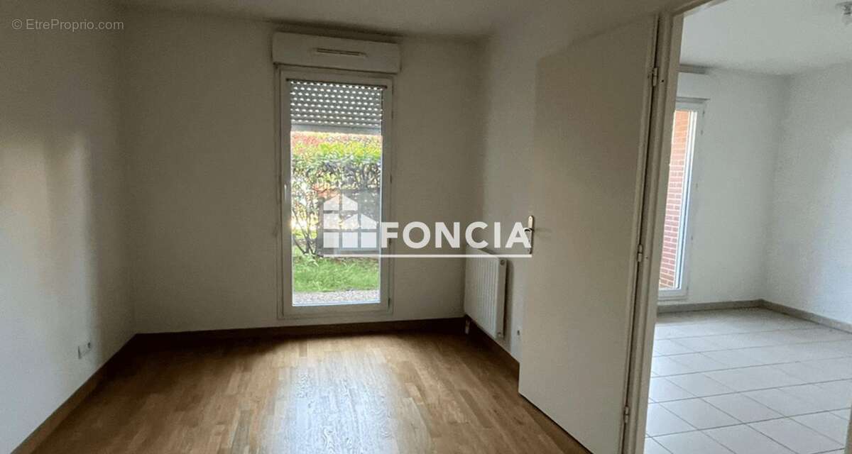 A proximité du RER, appartement 3 pièces 57 m2 en très bon état situé en rez de jardin dans résidence calme et sécurisée avec 2  - photo 4
