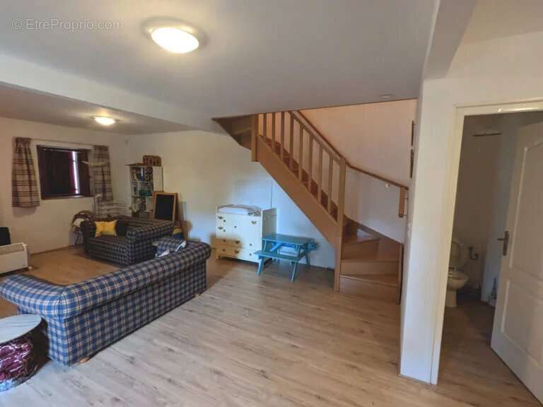 Maison à VICQ-EXEMPLET