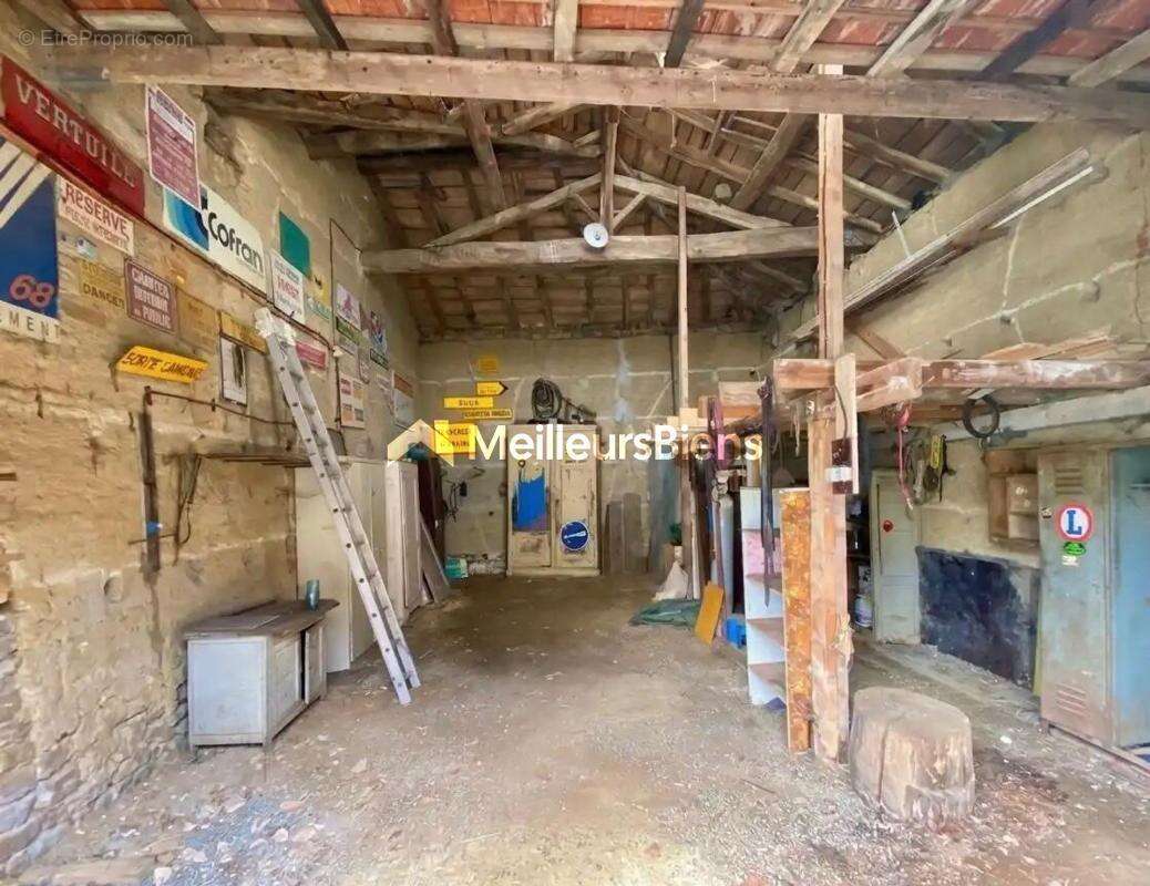 Ancien corps de ferme à fort potentiel sur 1 545 m² à Baneins - photo 11