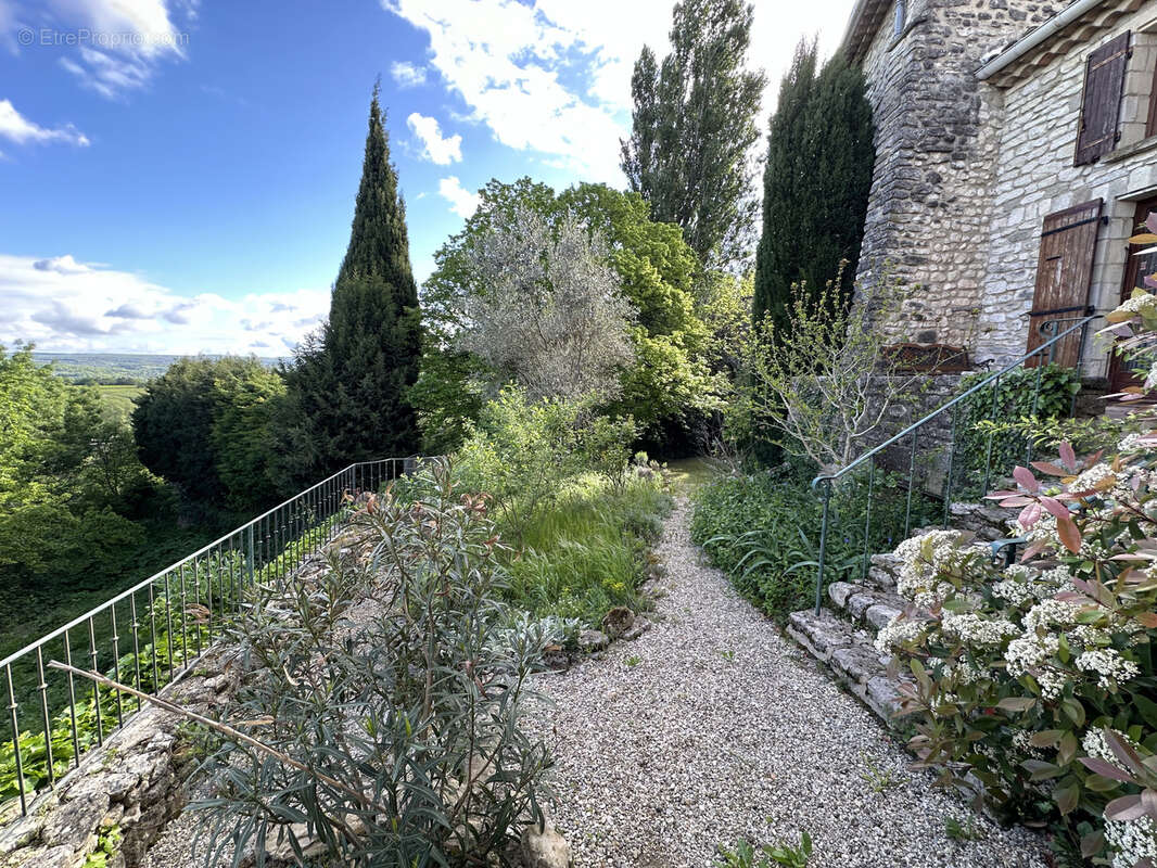 Maison à GRIGNAN