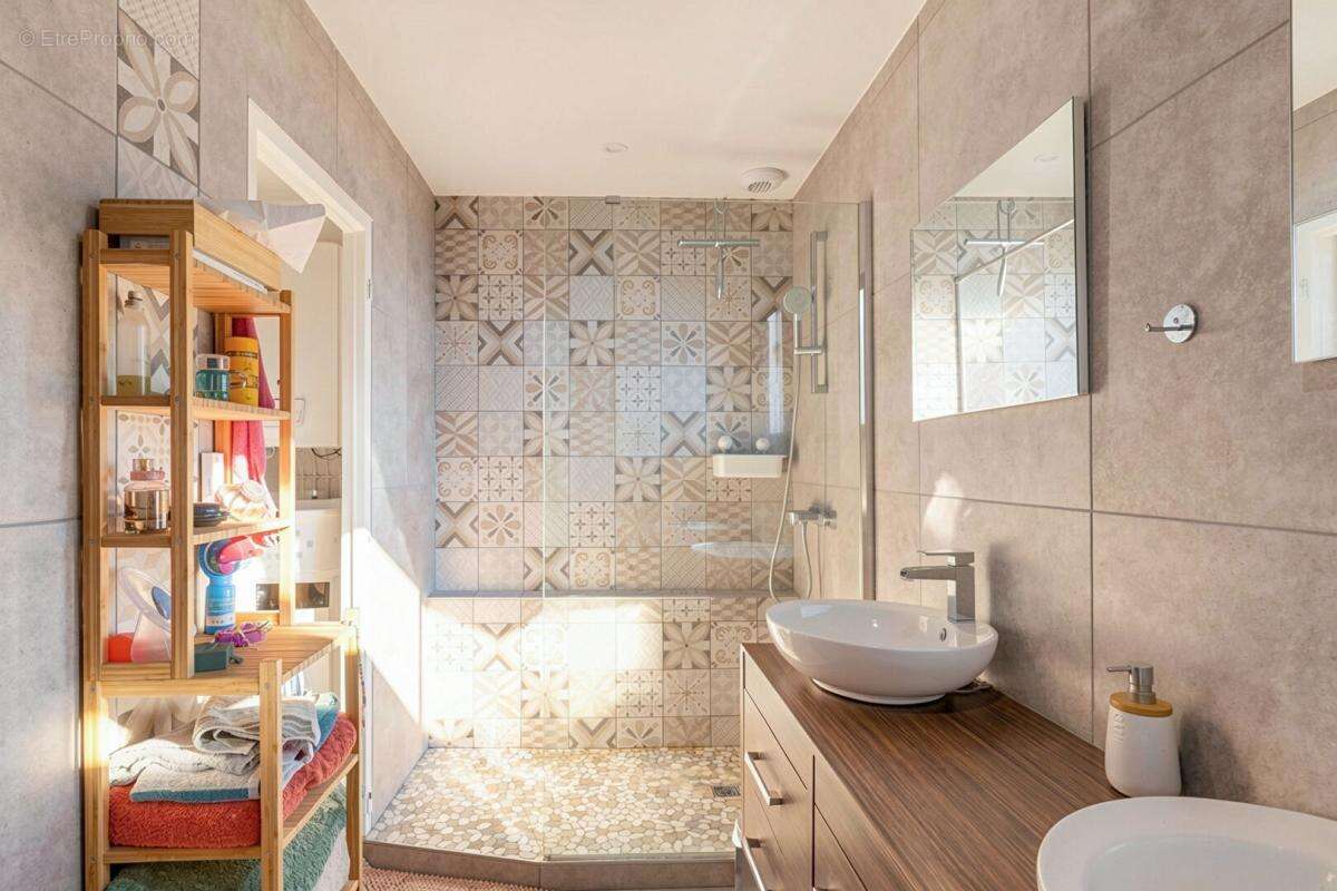 Appartement Pusignan 3 pièce(s) 62 m2 - photo 6