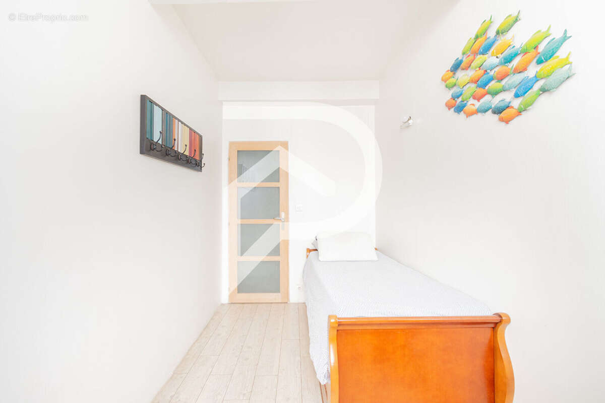 Appartement à MARSEILLE-2E