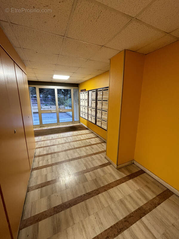 Appartement à MARSEILLE-3E