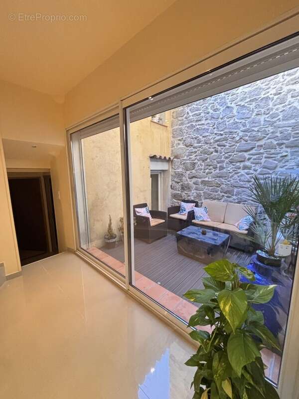 Appartement à LE MUY