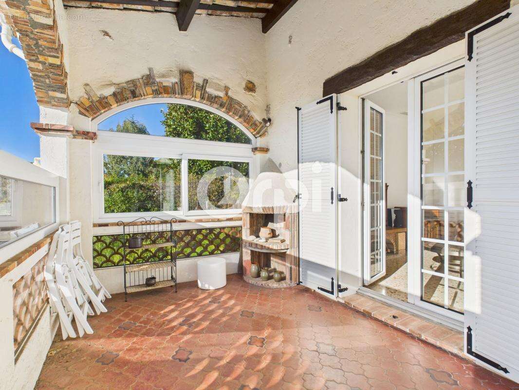 Maison à MANDELIEU-LA-NAPOULE