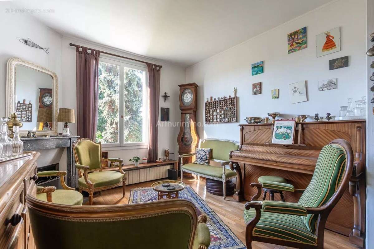 Maison à THORIGNY-SUR-MARNE