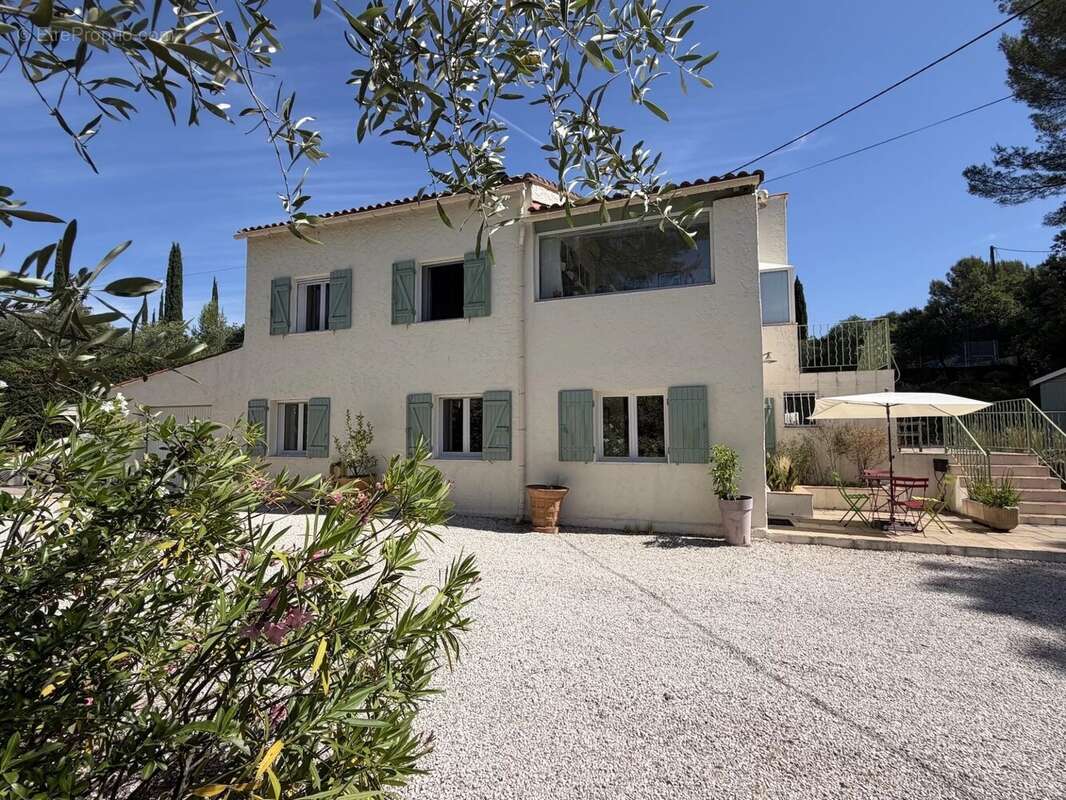 Maison à COTIGNAC