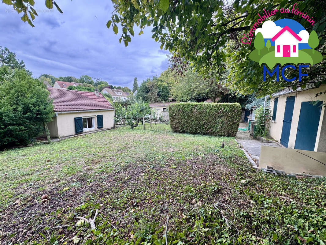 Maison à JOUY-MAUVOISIN