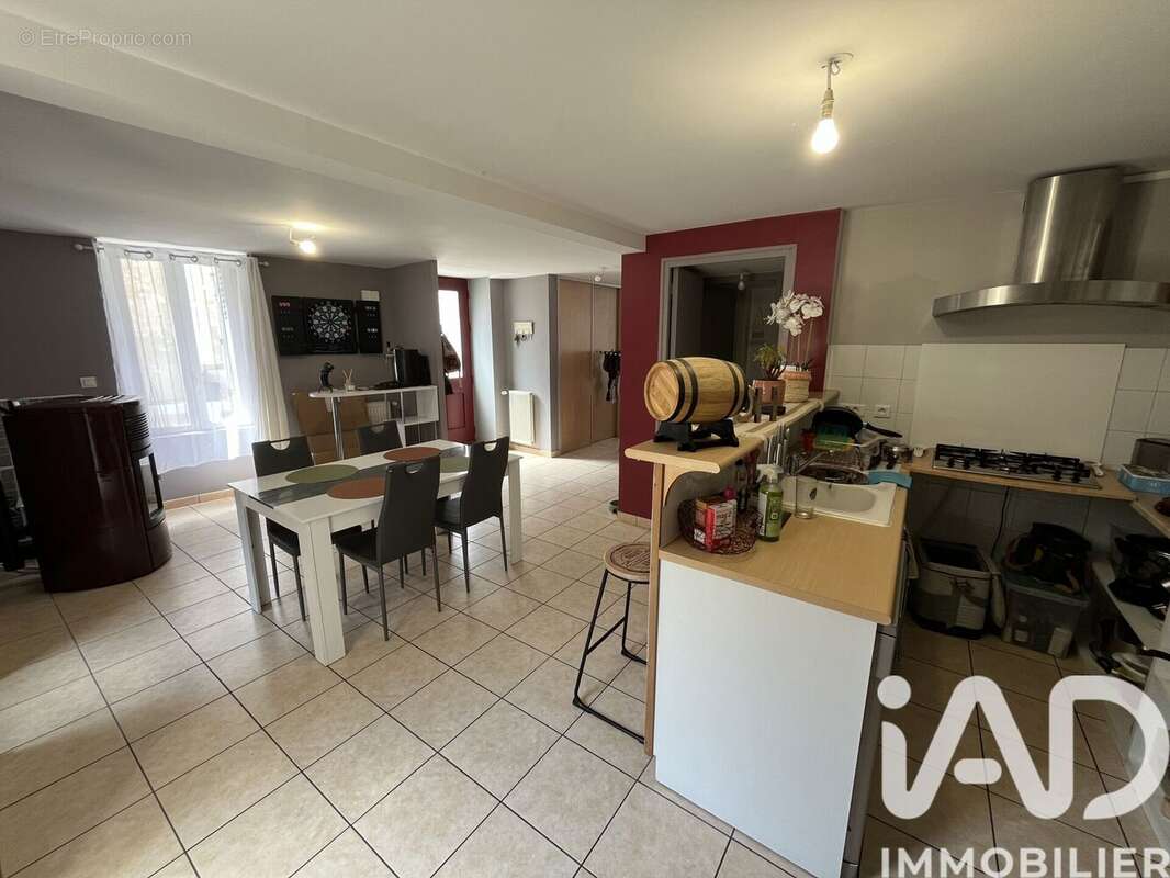 Photo 3 - Maison à SAINT-AMAND-SUR-SEVRE