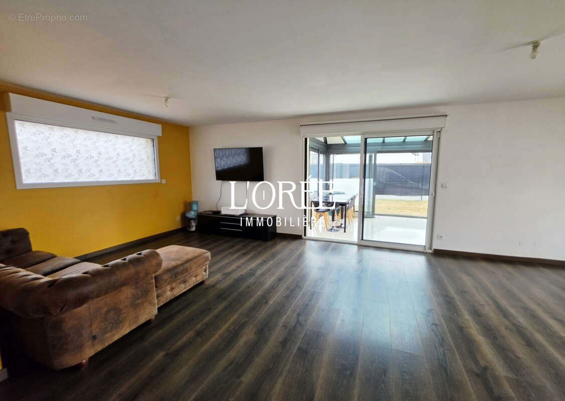 Plain pied individuel - construction recente - 3 chambres -  veranda  - jardin - photo 4