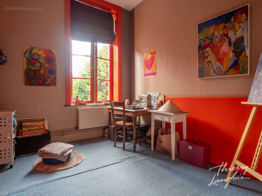 Maison bourgeoise de caractere sur 2 445m2 - photo 14