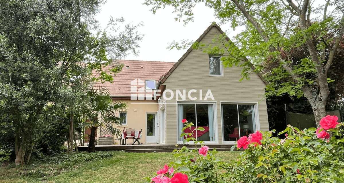 Maison à NOYEN-SUR-SARTHE