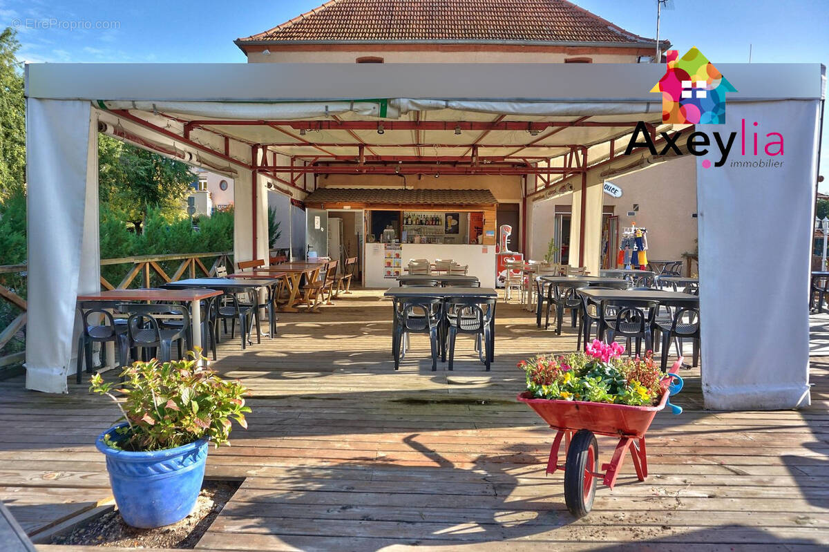 Commerce à BRIENNON