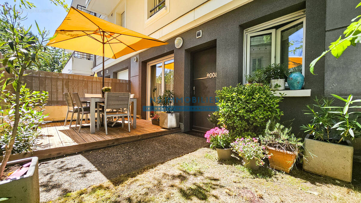 Appartement à SARTROUVILLE