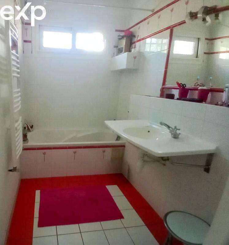 Maison à SAINTE-EULALIE