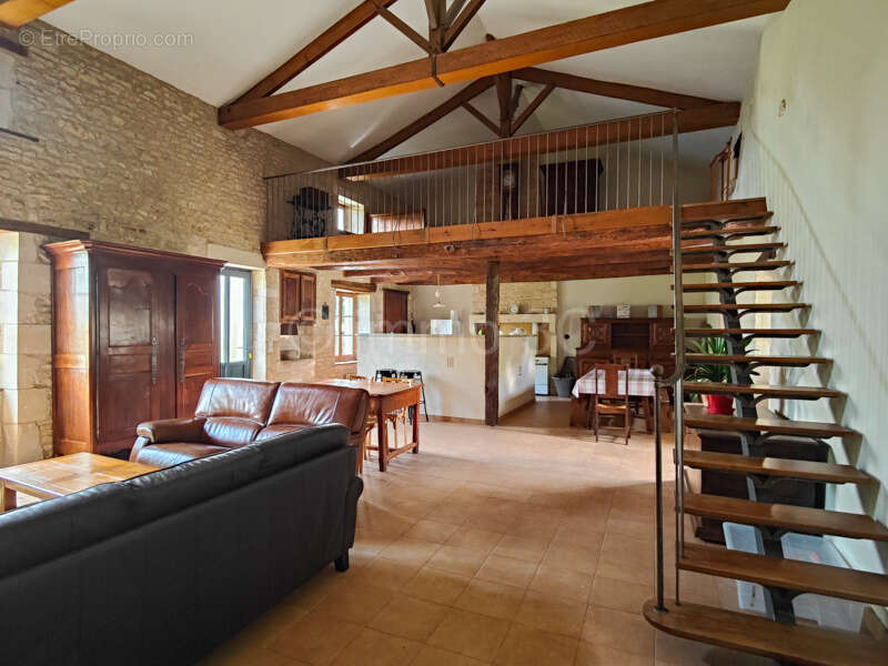 Maison à CIVRAY
