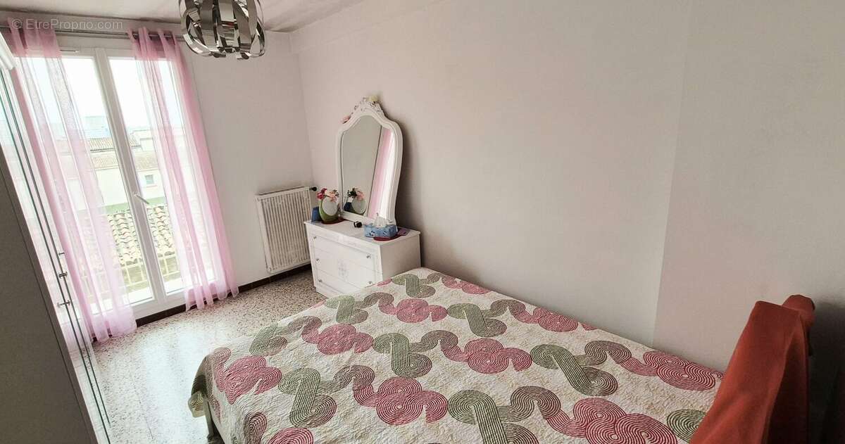 Appartement à MARSEILLE-3E