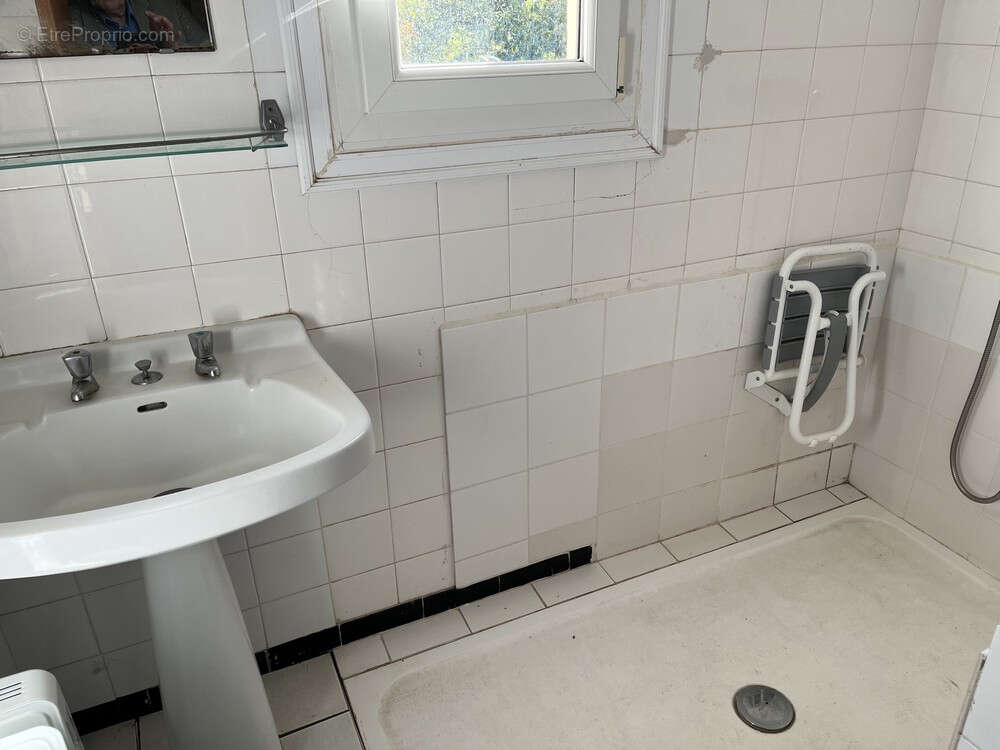 Maison à SAINT-NICOLAS-DU-PELEM