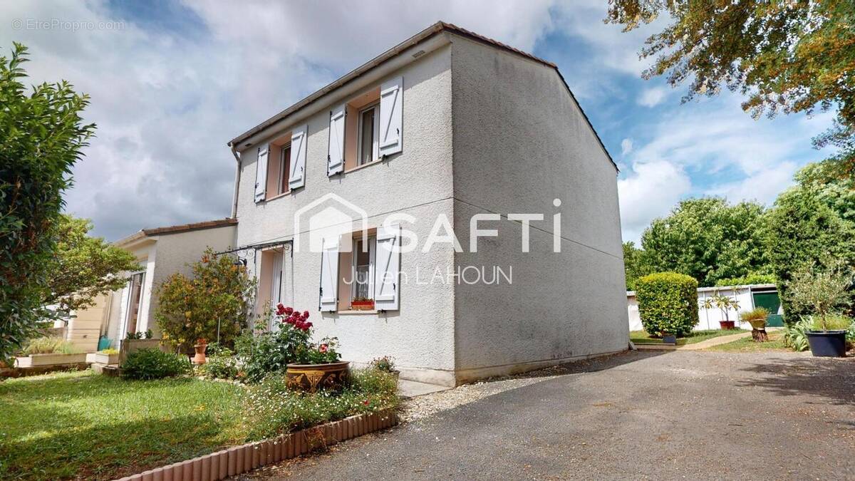Photo 1 - Maison à COGNAC