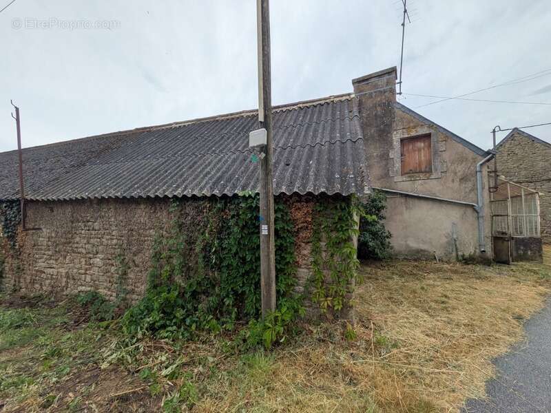 Plouay en campagne ensemble immobilier composé d' une maison de 45m² habitable, une grange de 33 m², un bâtiment en pierre de 91 - photo 17