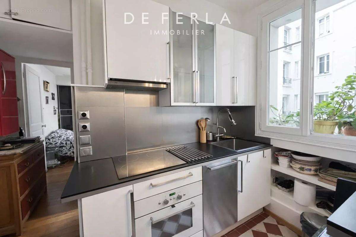 Appartement à PARIS-15E