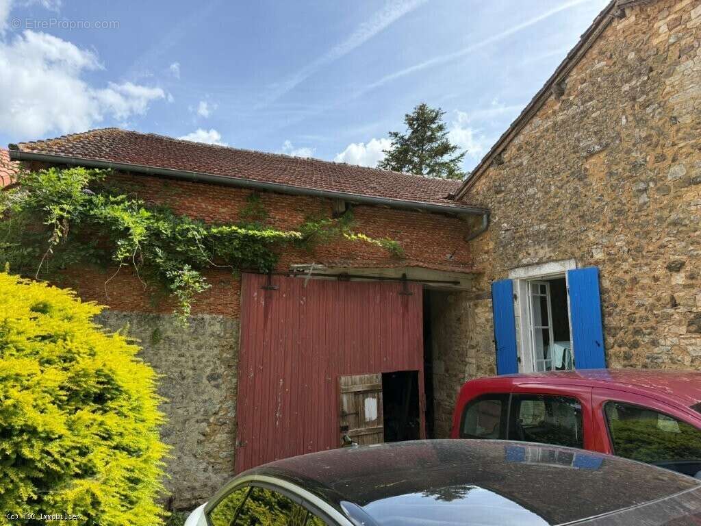 Maison à CHAMPAGNE-MOUTON