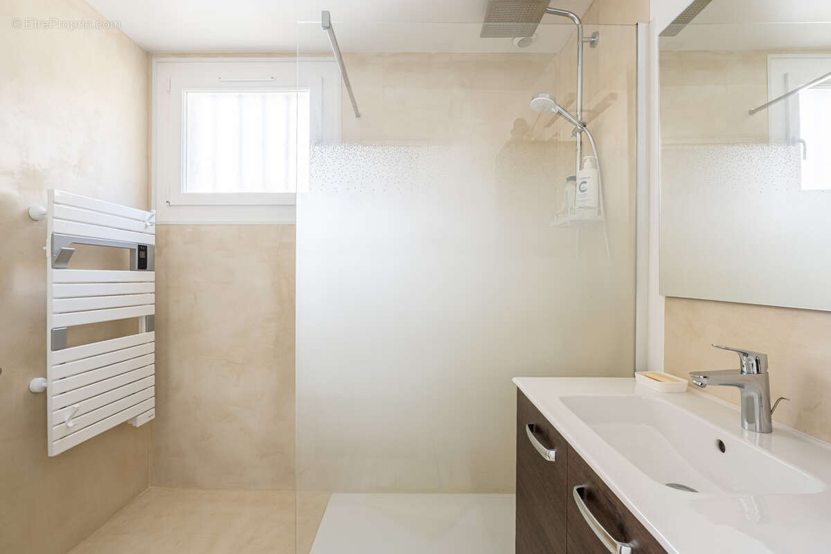 Maison à ROQUEFORT-LA-BEDOULE