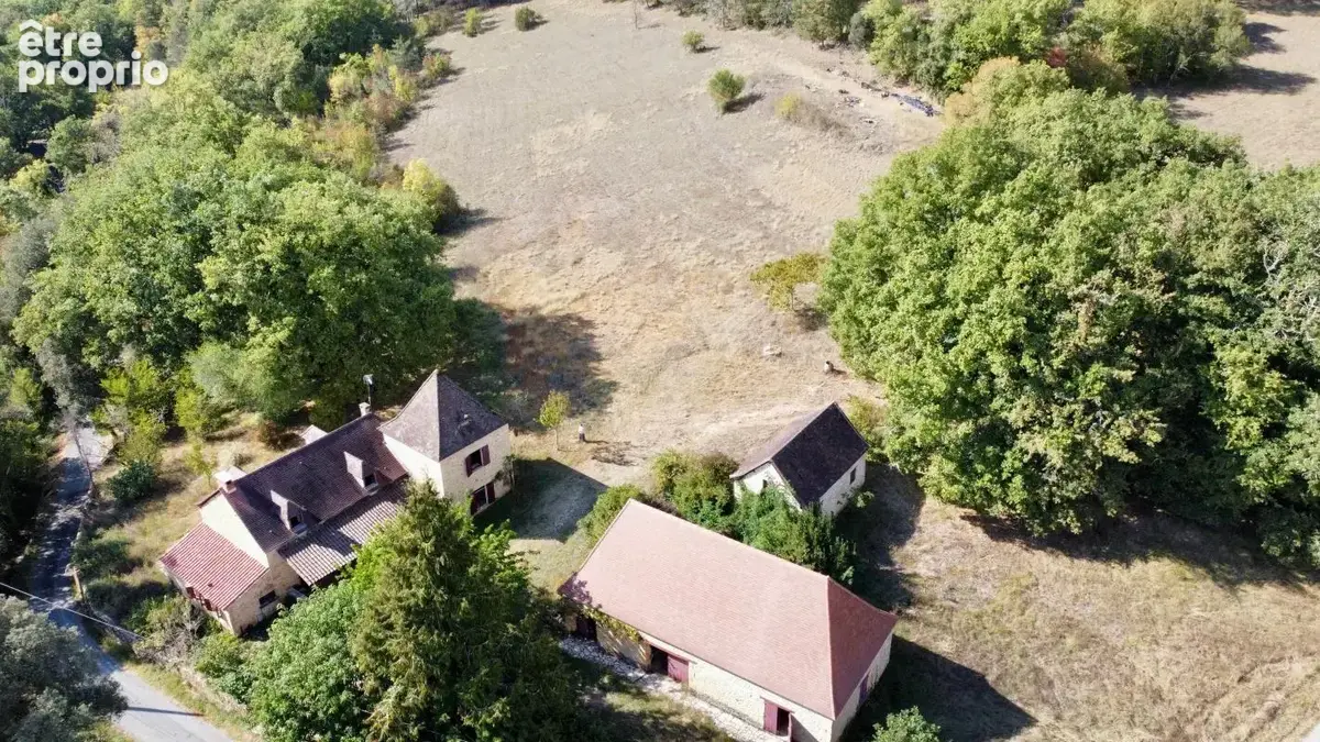 Maison en pierre, grange et dependance sur plus de 10 hectares sans voisinage - photo 21