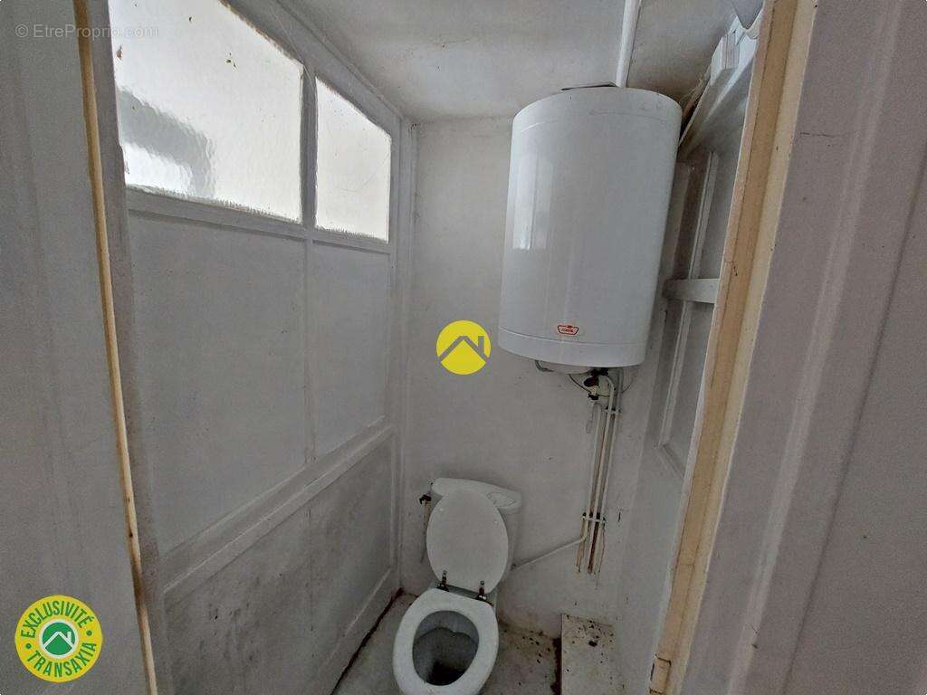 Maison avec dépendance et terrains - photo 5